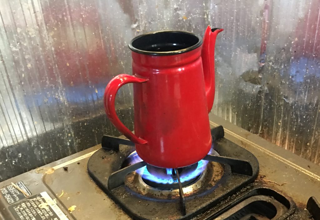 ドリップコーヒー用のお湯を沸かす