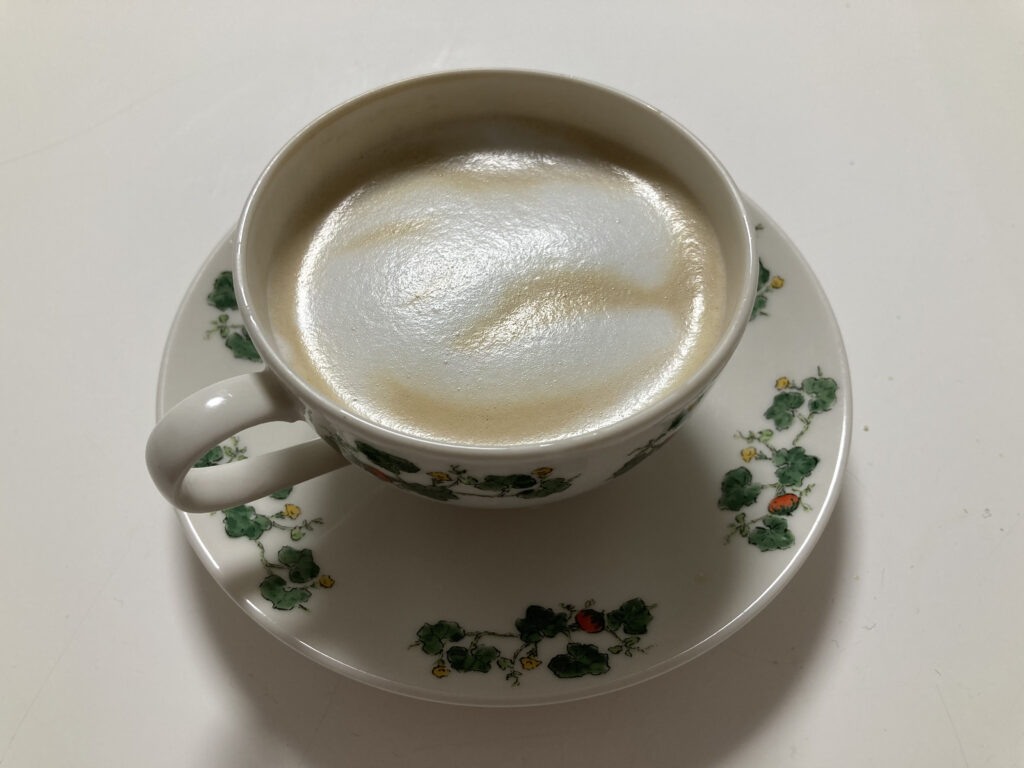 ハリオクリーマーキュートで作ったカフェラテ