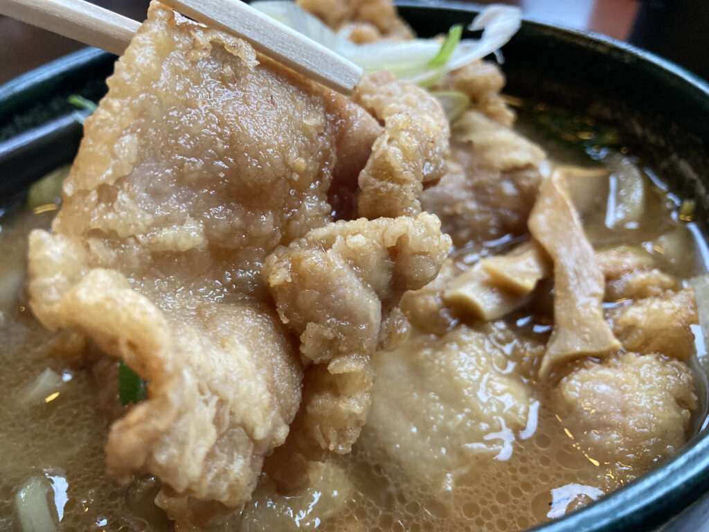 銀波露のぱいくぅ麺の豚肉